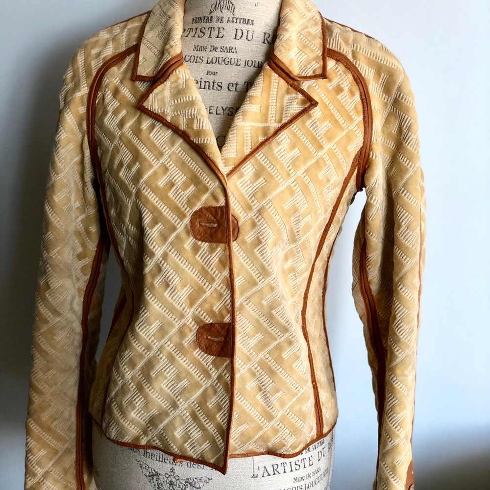Fendi Jacket. Gorgeous! Size 42